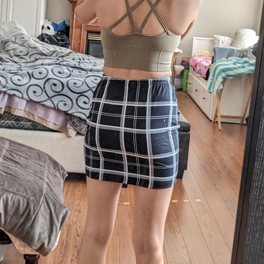Bodycon Mini Skirt - Picture 3 of 4